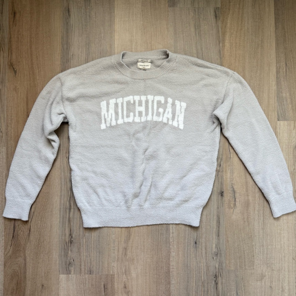 Thread & Supply Michigan Gray Dorm Stretchy Cozy Vintage Vibes Women’s Sweater